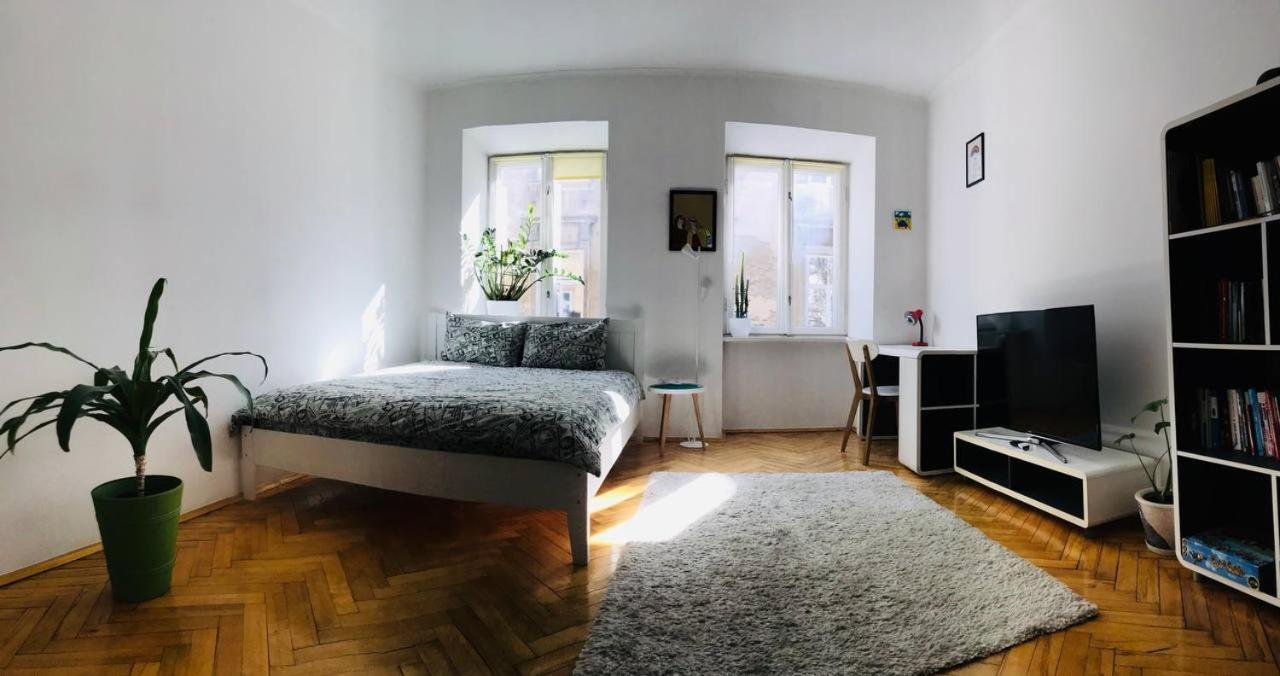 Berlin Apartment Leopoli Esterno foto